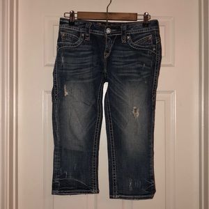 Super cute Rock Revival capris!